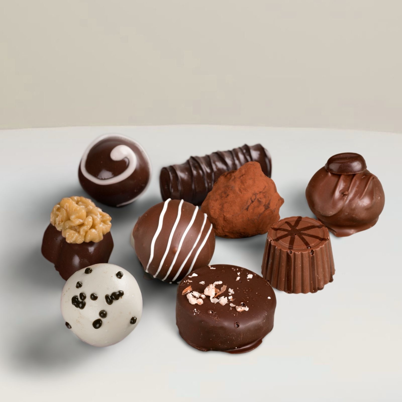 Bonbons de chocolat artisanaux français, ganache et praliné, pour coffret cadeau mariage Shanfetes